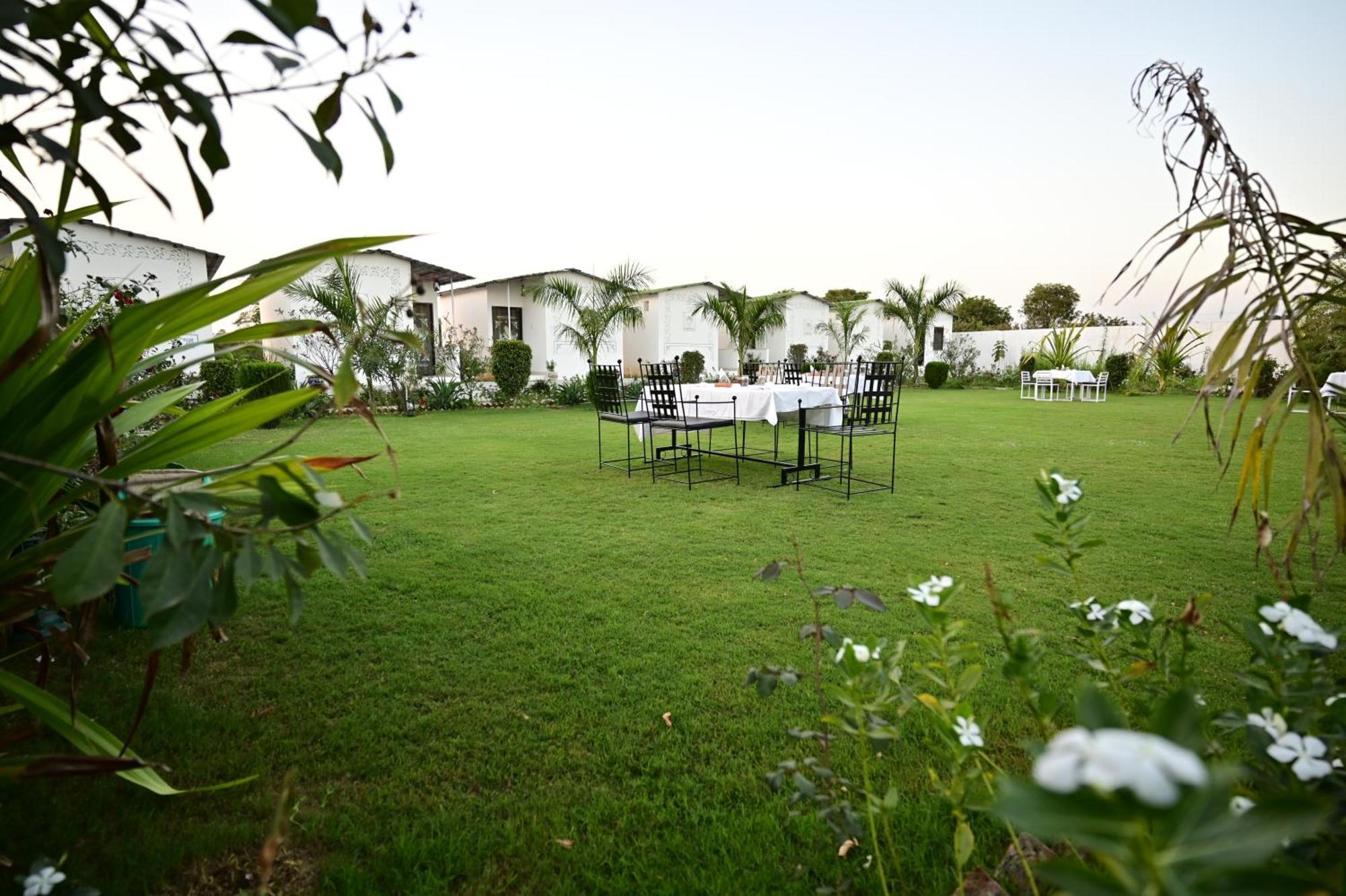 The Castle Crown - Hem Vilas Resort Ranthambhore Sawai Madhopur Exterior foto