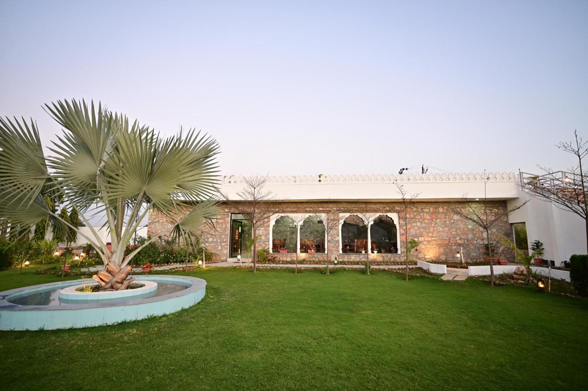The Castle Crown - Hem Vilas Resort Ranthambhore Sawai Madhopur Exterior foto